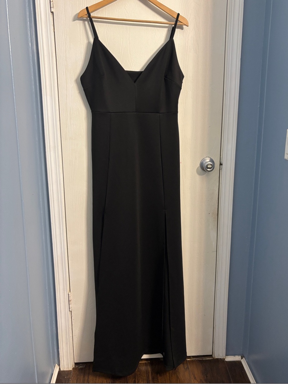 Elegant Black Spaghetti-Strap Maxi Dress